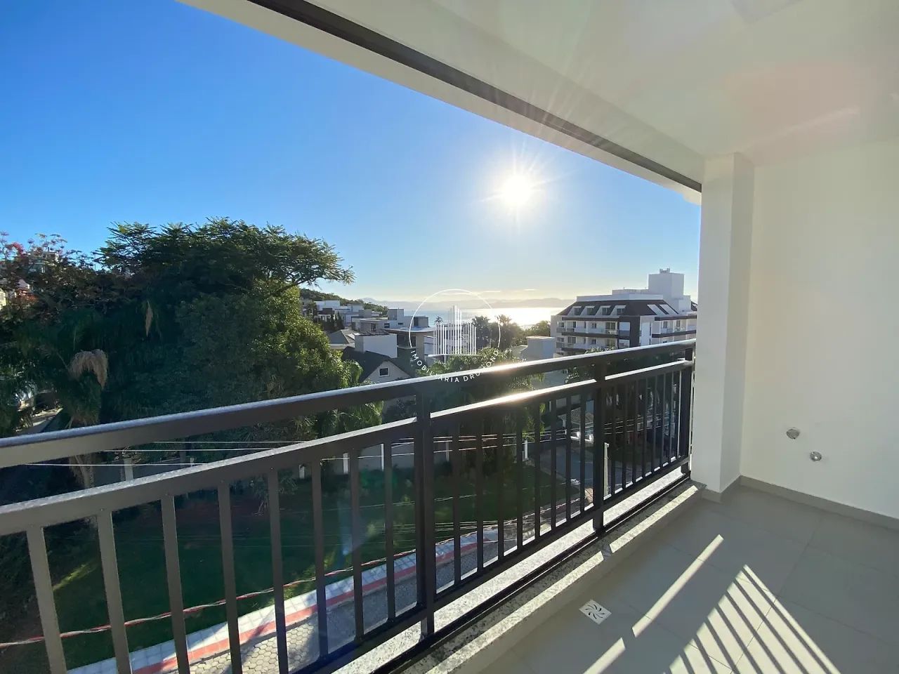 Apartamento 2 Suítes 80m² Vista Mar e Pôr do Sol - CEN - Foto 2
