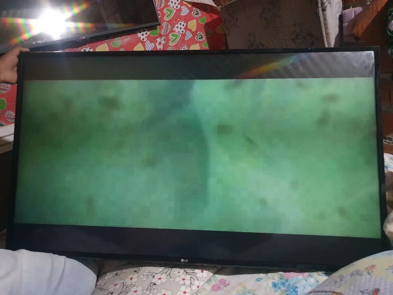 Tv LG 49 smart com defeito - Foto 4