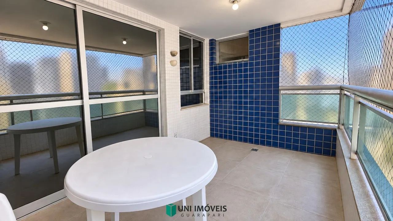 APARTAMENTO DE 3 QUARTOS COM SUÍTE, MOBILIADO E 2 VAGAS NO CENTRO DE GUARAPARI! - Foto 3