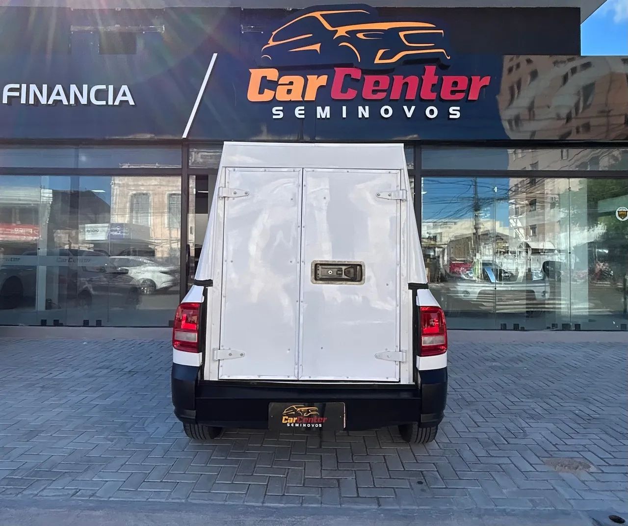 Volkswagen Saveiro Robust 1.6 Total Flex 16V 2023 - Foto 3