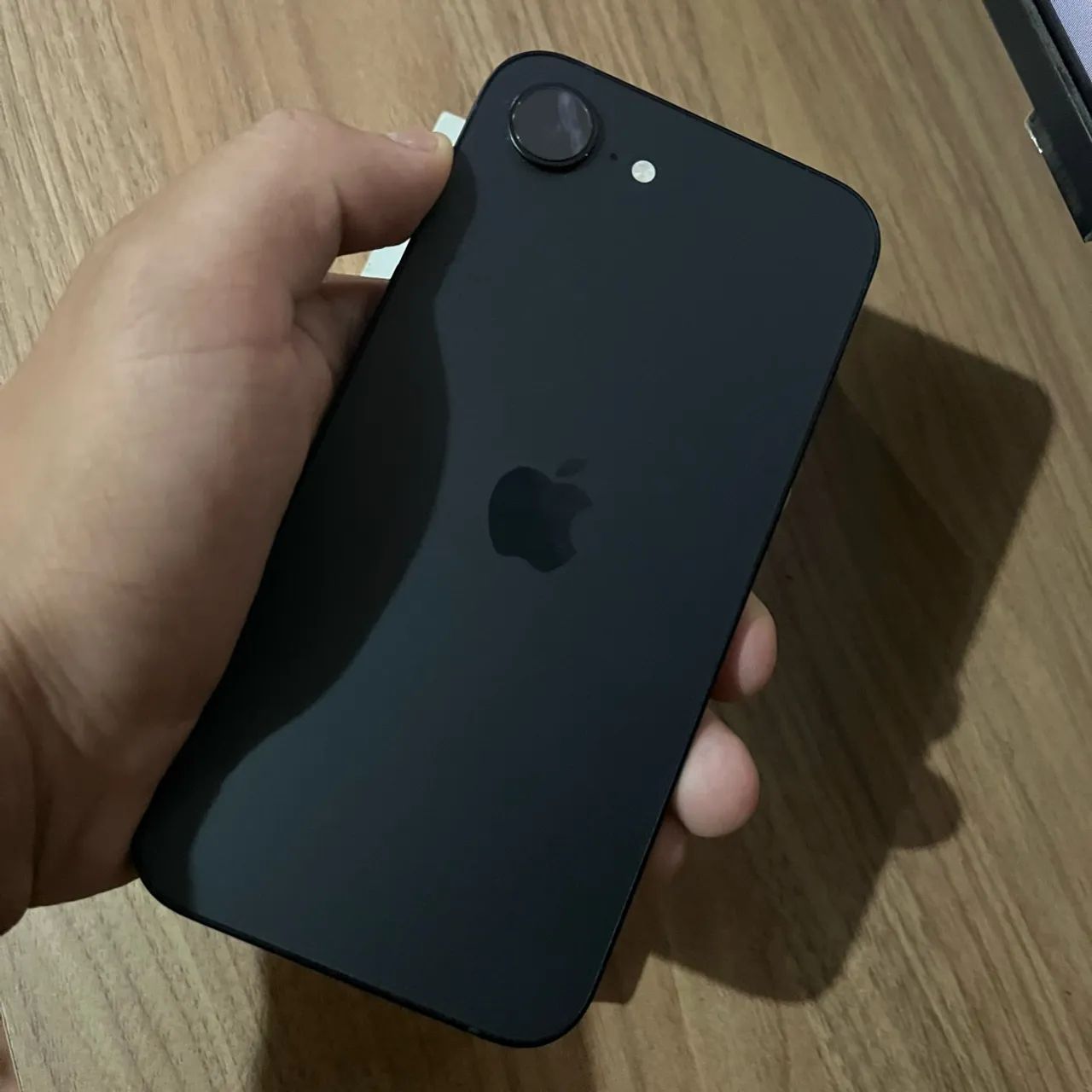iPhone 16e seminovo  - Foto 3