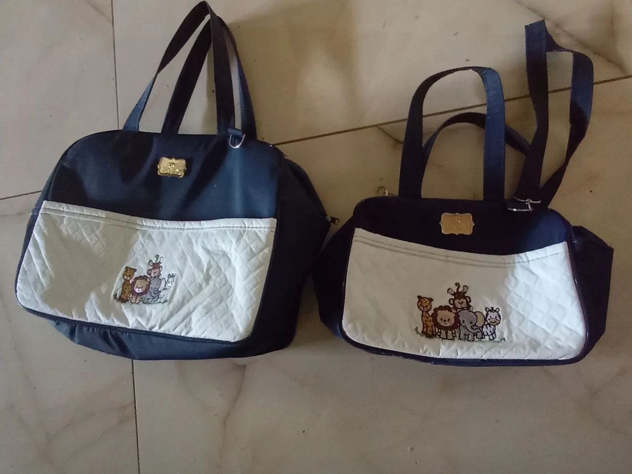 Carrinho e bebe conforto junto com as bolsas - Foto 5