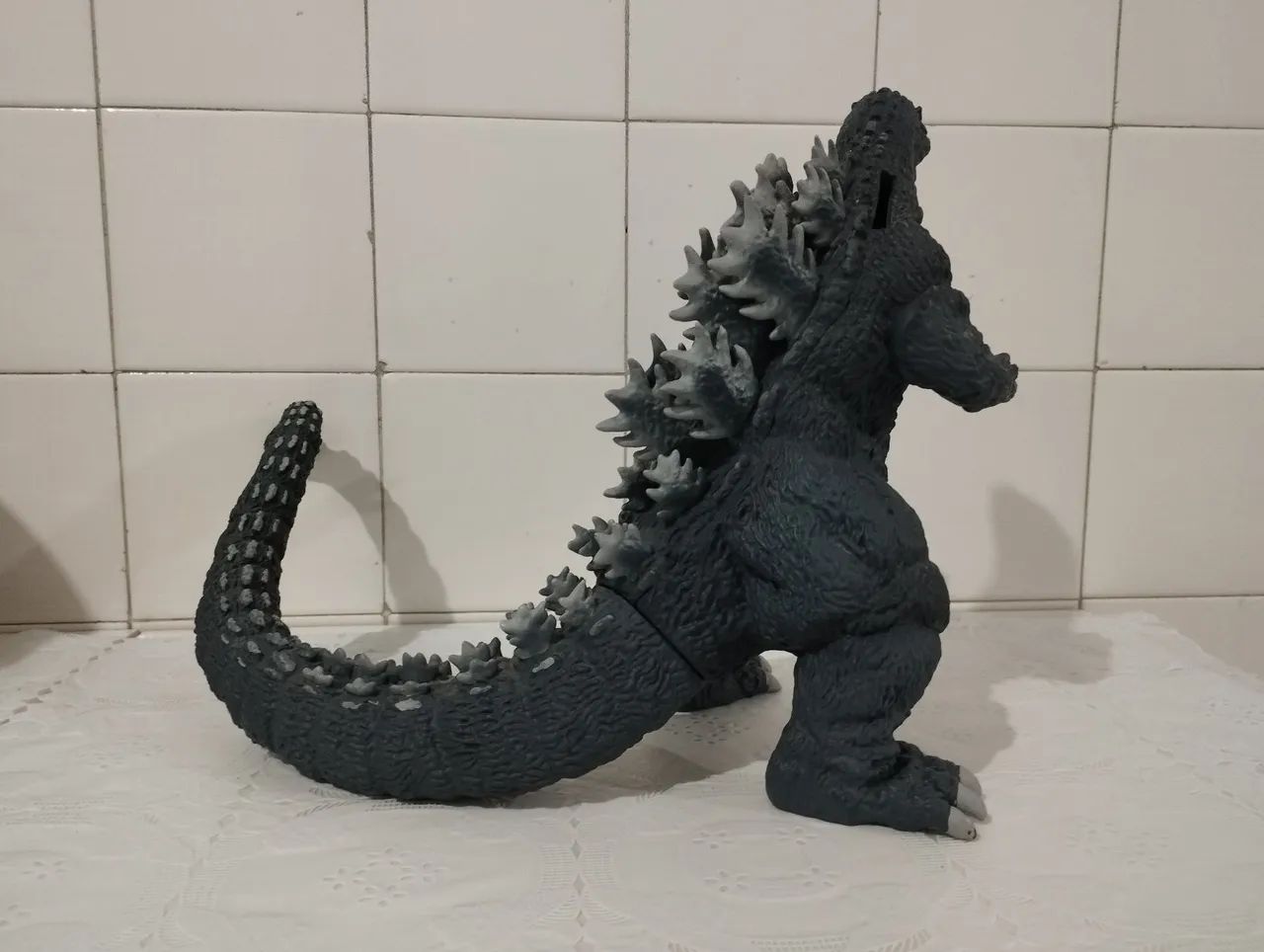 Cofre Godzilla Heisei - Diamond Select Toys - Foto 5