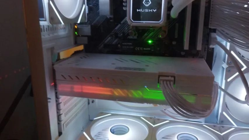  PLACA DE VÍDEO RX 580 - ÓTIMO CUSTO-BENEFÍCIO!  - Foto 2