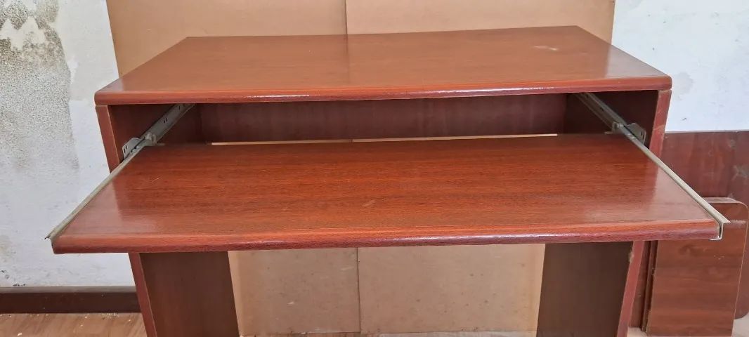 Mesa de Computador - Foto 2