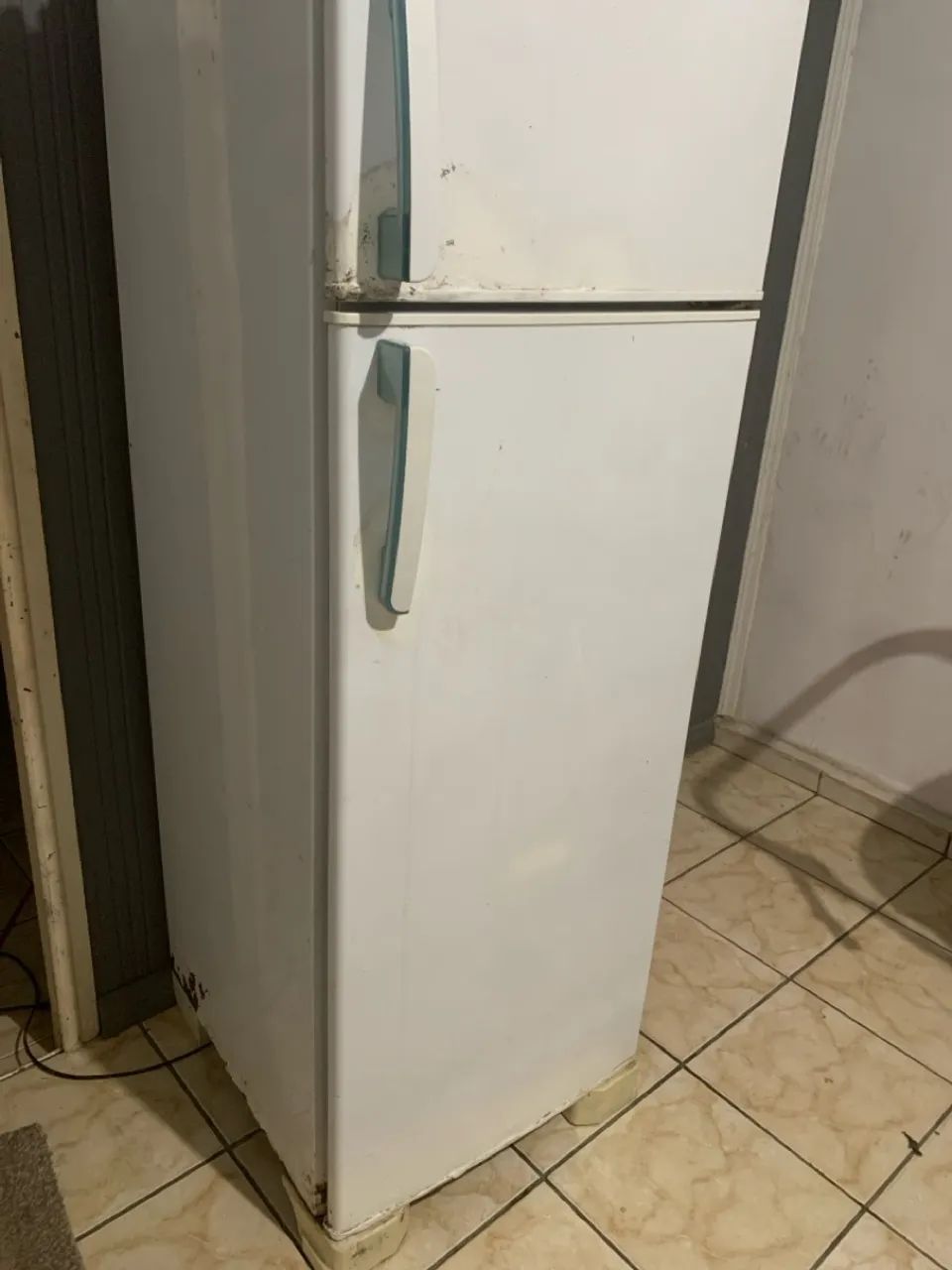 Geladeira RCD33 semi-nova