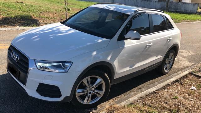 Carro Audi Q3 1.4 Ambiente