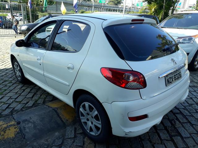 Peugeot 207 2012 / 2012 xr 1.4 completo. aceito carta. financio ate 48 x - Foto 4