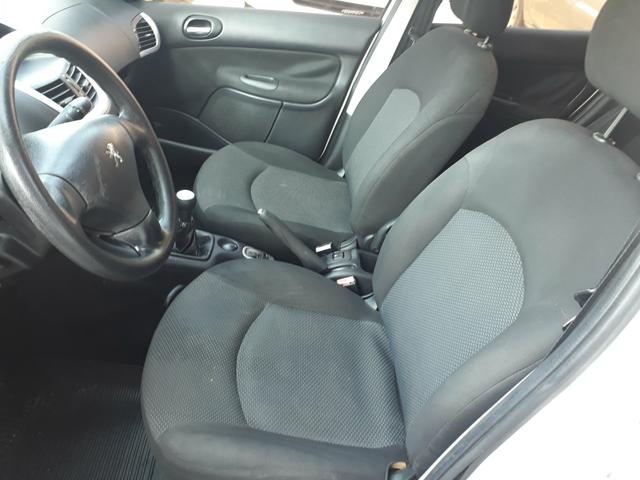 Peugeot 207 2012 / 2012 xr 1.4 completo. aceito carta. financio ate 48 x - Foto 6