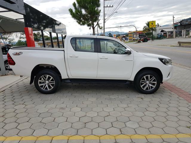 Hilux SRV 2016 Único Dono Rodas SRX 2.8 Automática 4x4 pneus Novos - Foto 10