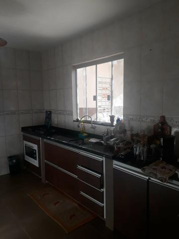 Excelente Casa 4 Qts. em Lote De 800 m² - Foto 3