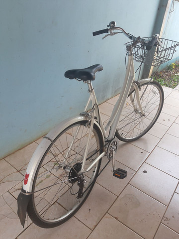 Bicicleta seminova specialized daily Feminina de passeio ideal para lugares planos - Foto 3
