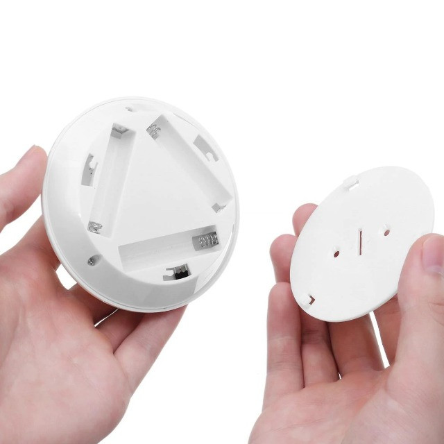 (NOVO) Lampada Led Luminária Sem Fio Com Controle Remoto com 1 Sptos - Foto 2