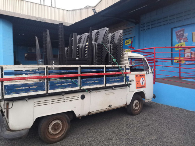 FRETES CARRETOS E MUDANÇAS EM GERAL !!!
