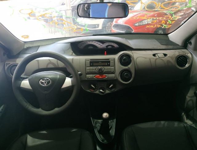 Toyota Etios Sedã XLS - 2013 - Foto 4