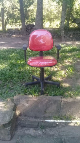Vendo cadeira executiva