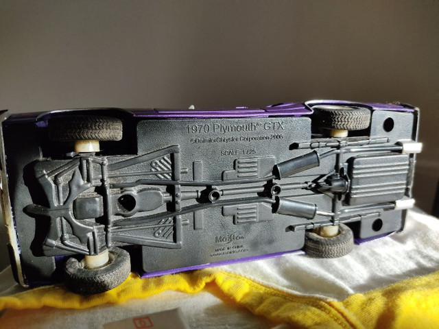 Carrinho 1/24 para coleçao - Foto 3