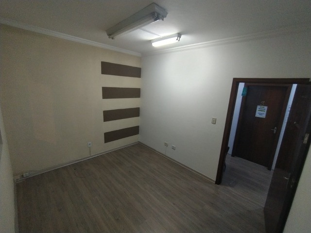 Pinda no centro= Sala comercial ideal para escritório no piso superior ( 1o andar ) - Foto 2