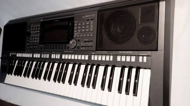 Teclado Yamaha Psr s970 semi novo - Foto 2