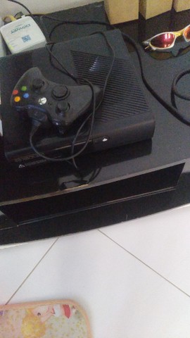 Vende_se xbox360 semi novo,obs não e desbloqueado.