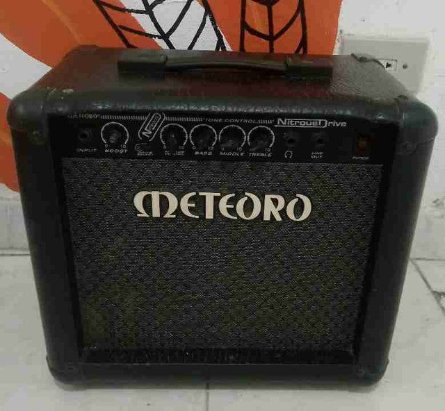 Amplificador Meteoro Nitrous 15W
