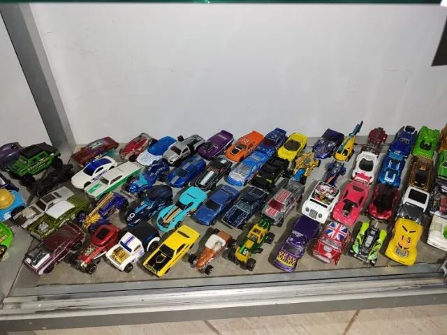 200 carros da hotwheels - Foto 4