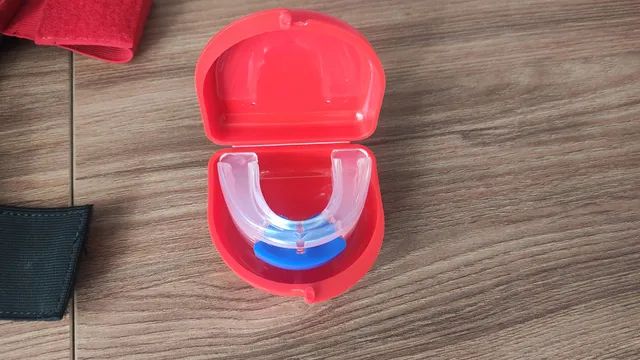 Kit Muay Thai (luva, caneleira e protetor bucal) - Foto 3