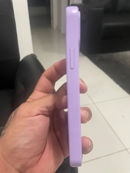 VENDO CASE DE IPHONE 12 ORIGINAL , CAMUÇA POR DENTRO !  - Foto 4