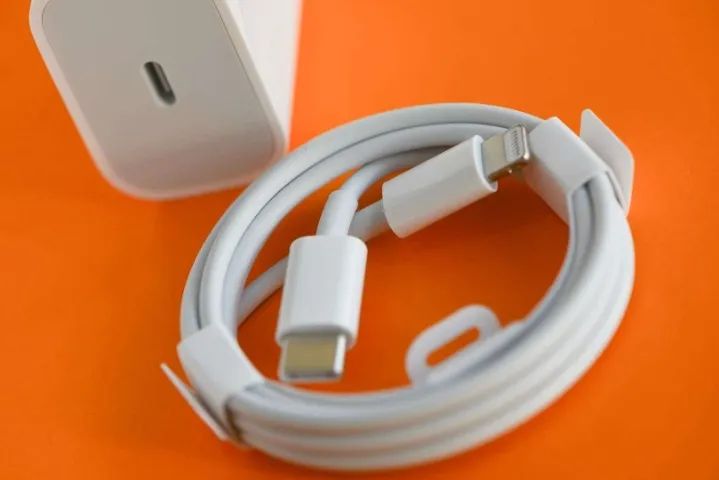 Cabo Lightning iPhone - Tipo C - 1 Metro - Foto 3
