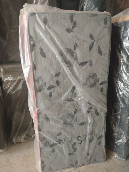 Camas de solteiro com pronta entrega  - Foto 2