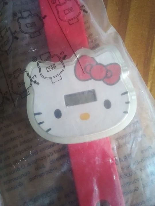 Promocional lacrado Cinemark relógio Hello Kitty