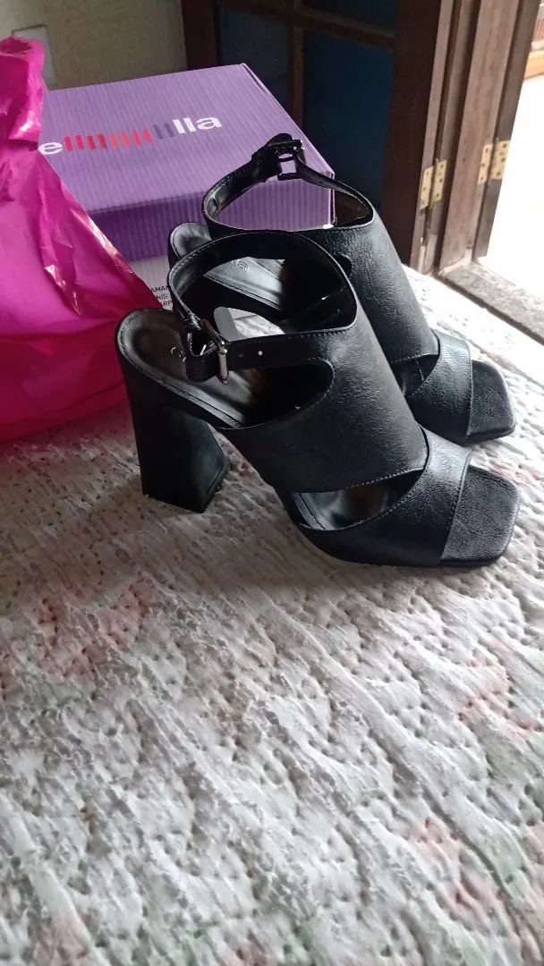 Sandália Feminina Preta - Foto 2