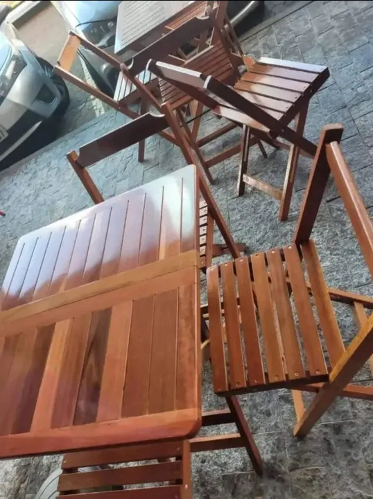 "Conjunto de cadeiras Dobráveis - Práticas e Compactas para Todas as Ocasiões "