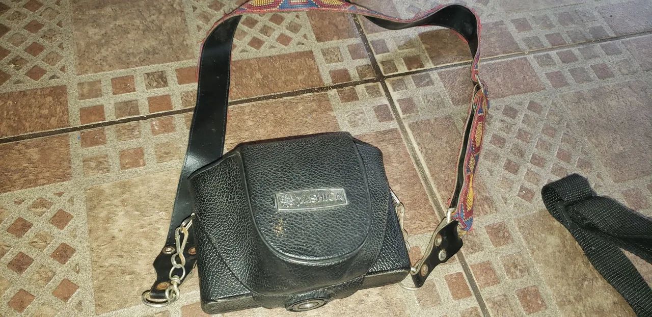 Câmera Yashica Color 35mm - Foto 2