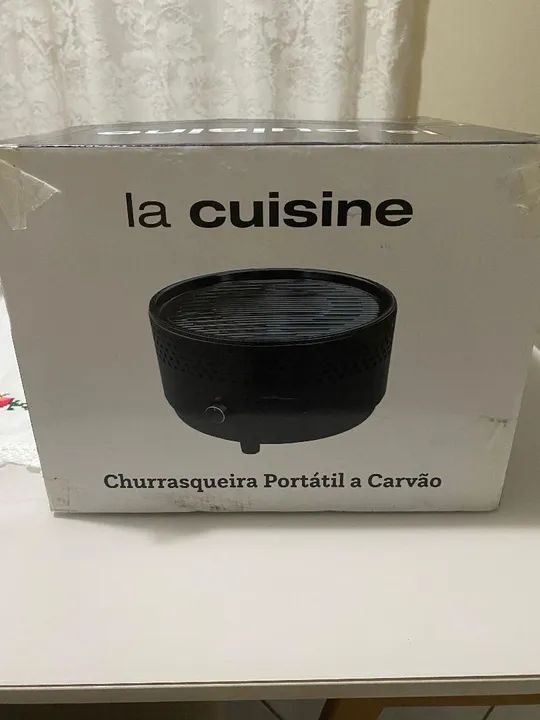 Churrasqueira Portátil a Carvão 