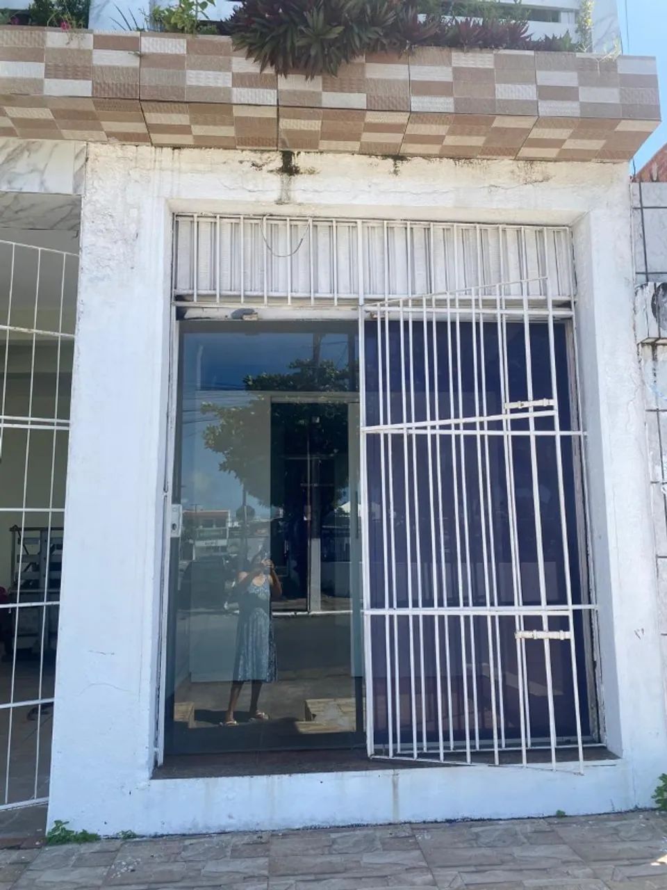 Aluga-se Como PONTO COMERCIAL ou KITNET - Foto 2