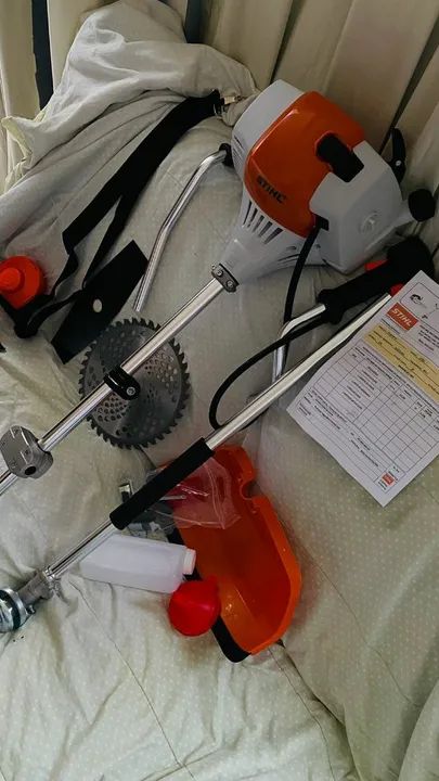 Roçadeira à gasolina FS 290 nova - Foto 3