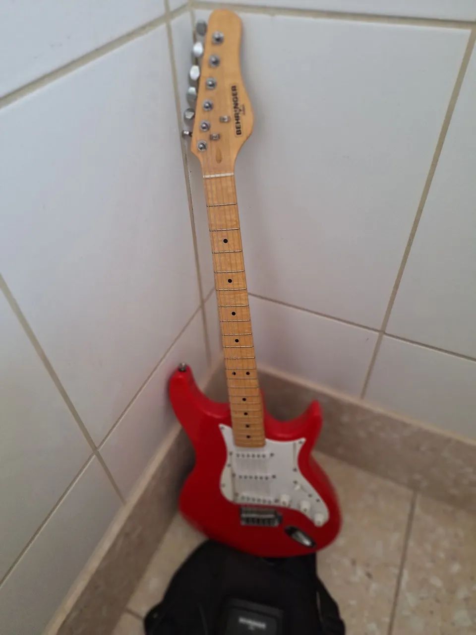 Guitarra Eletrica Beringer  - Foto 4