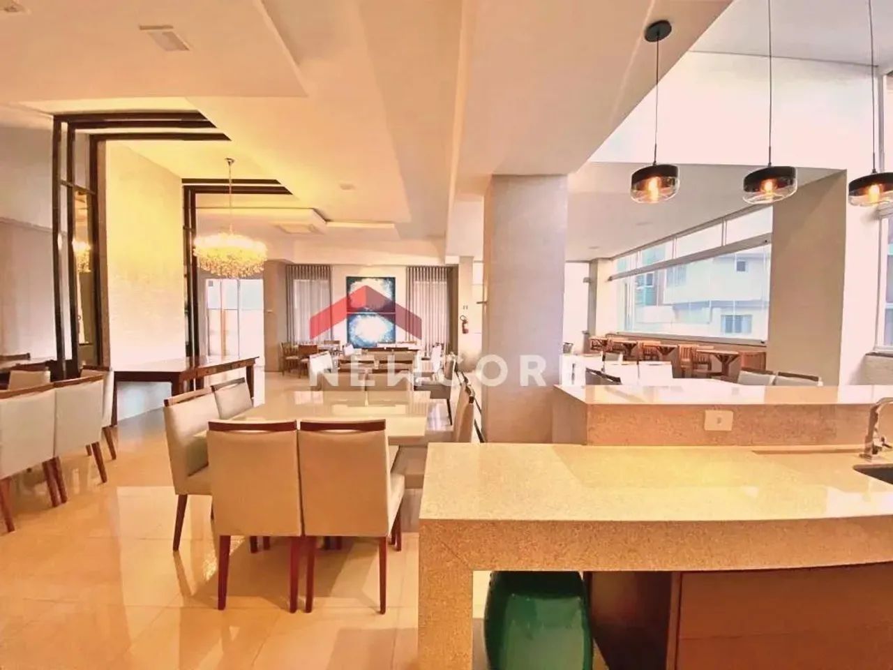 Apartamento em Rua Vereador Basílio Sautchuk - Zona 01 - Maringá/PR