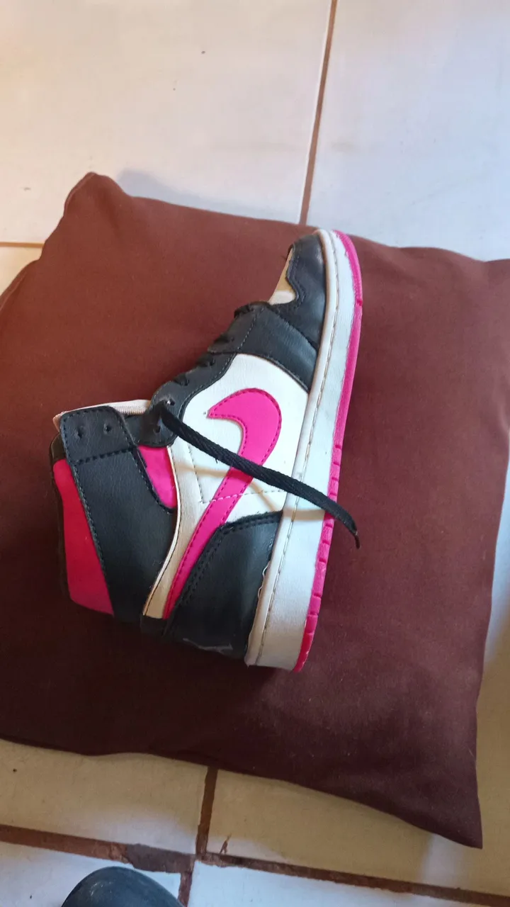 Tênis Infantil Nike Jordan Rosa e Preto