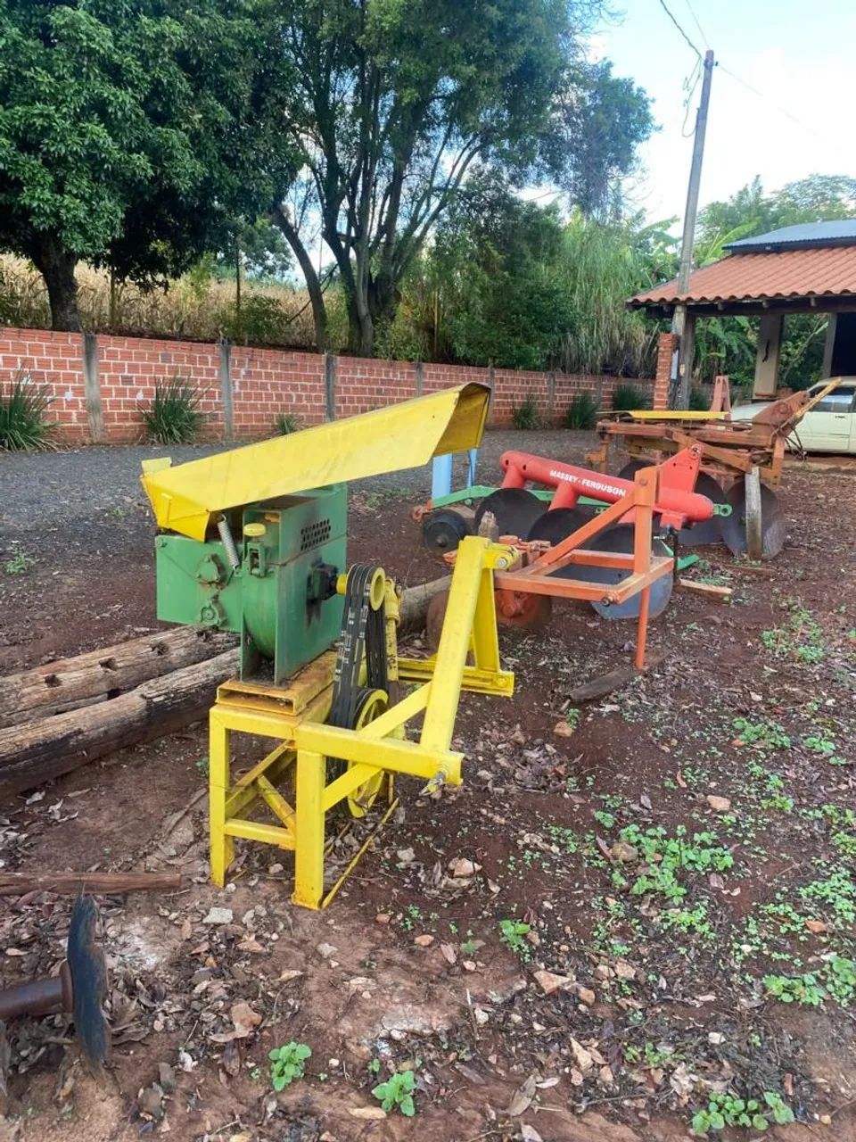 Trator Massey Ferguson 135 - Conservado - Foto 6