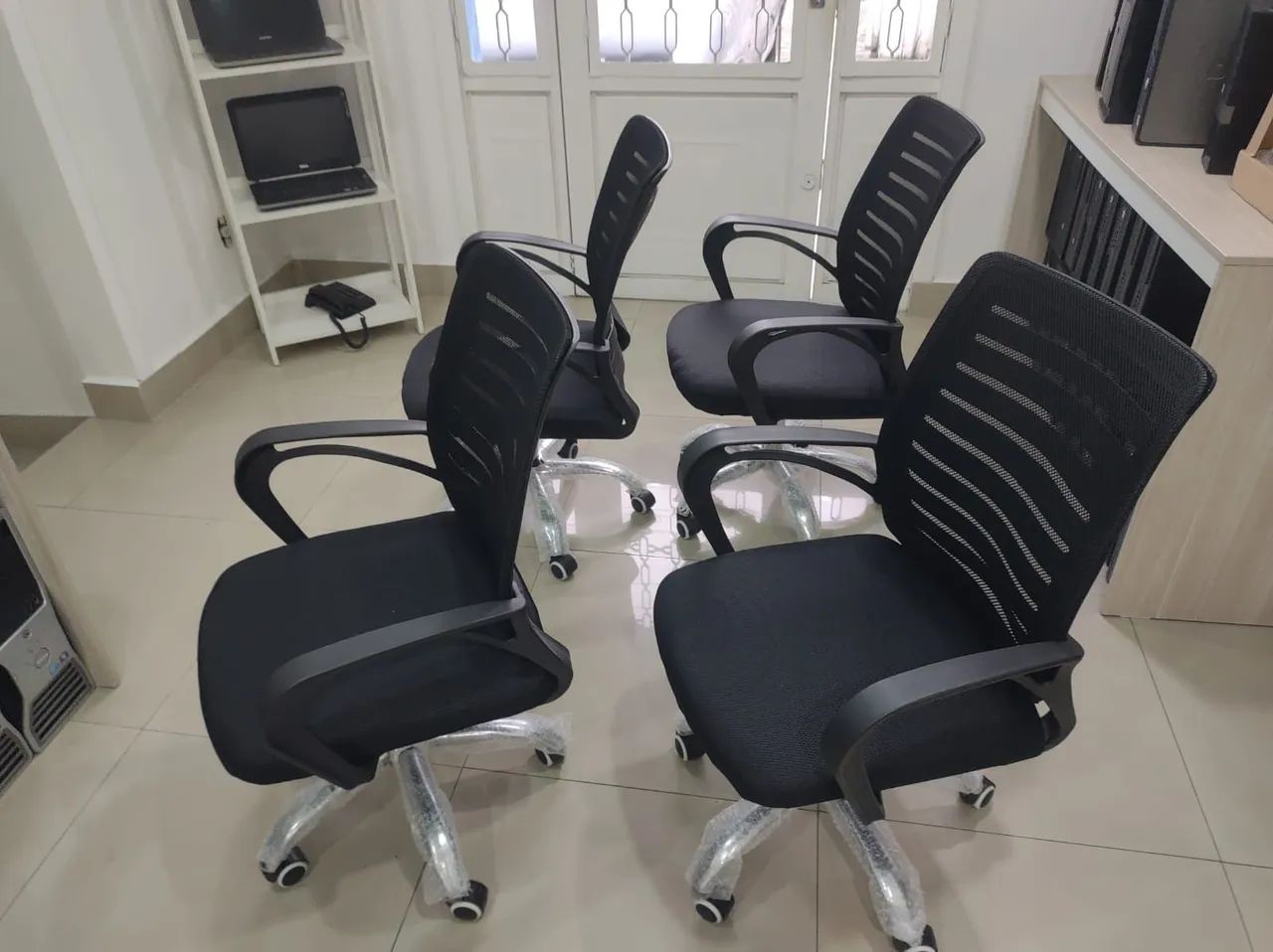 Cadeiras de Escritório  - NOVAS  R$250,00 cada
