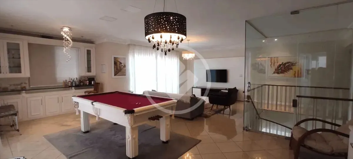 Cobertura Ravena quatro quartos sendo duas suítes - Centro Sul Várzea Grande MT - R$1.500.