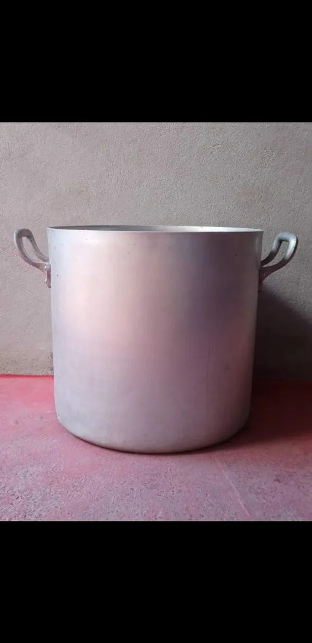 Panela Grande de Alumínio com Alças