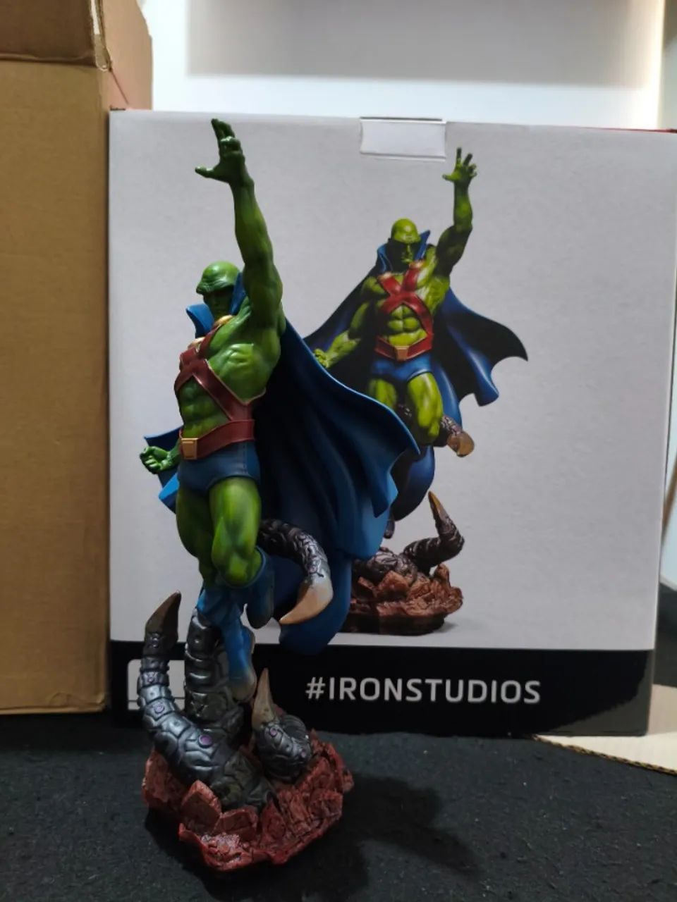 Estátua Iron Studios Art Scale 1/10 - Martian Manhunter (DC) - Ivan Reis - Foto 2