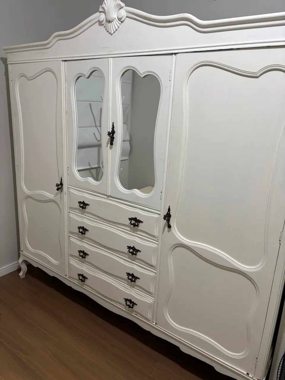 Guarda Roupa Clássico Branco com Espelho