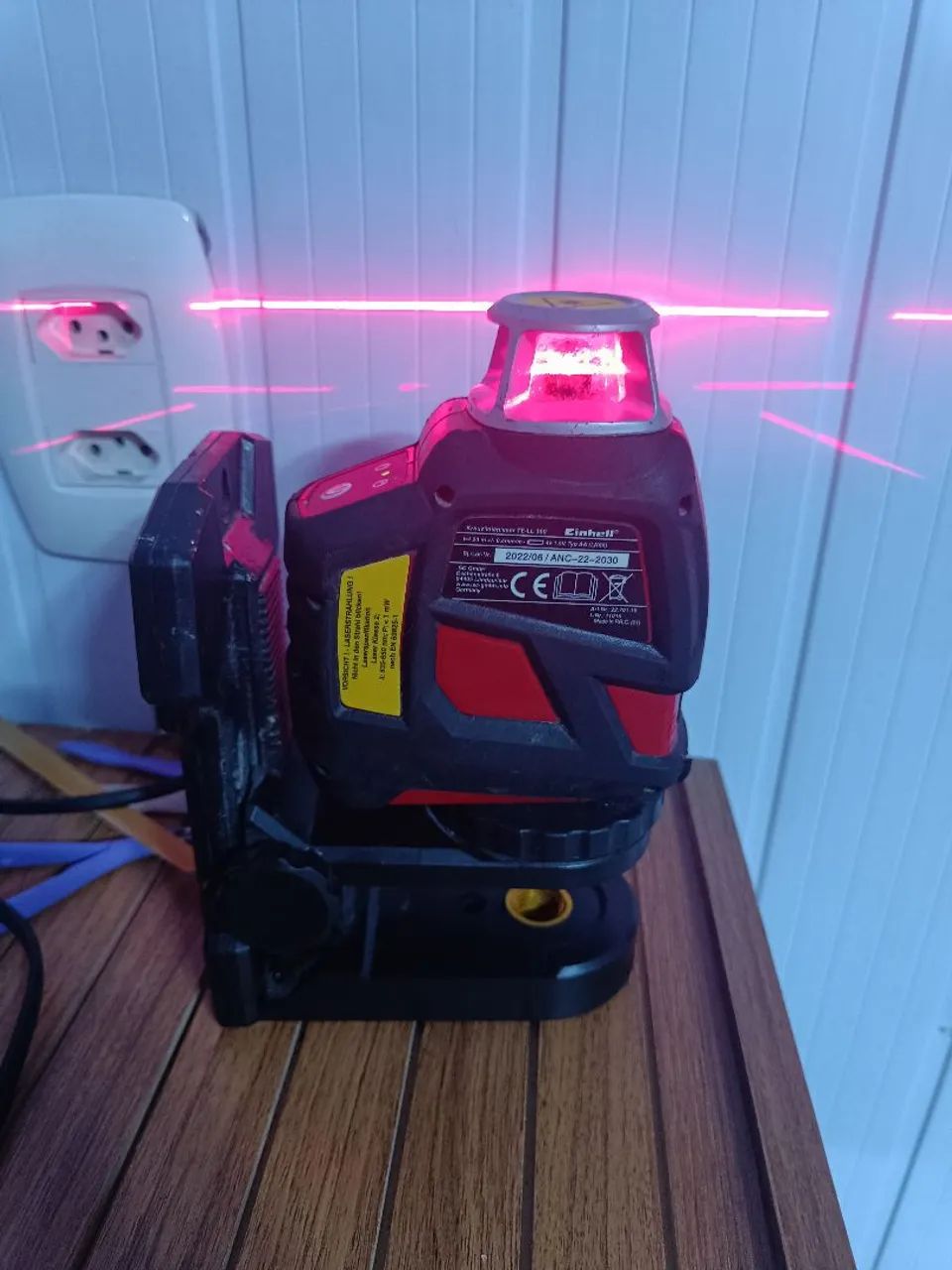 Nível a Laser Einhell e carregador Dewalt  - Foto 2