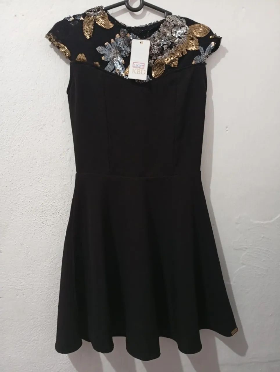 Vestido com lantejoulas
