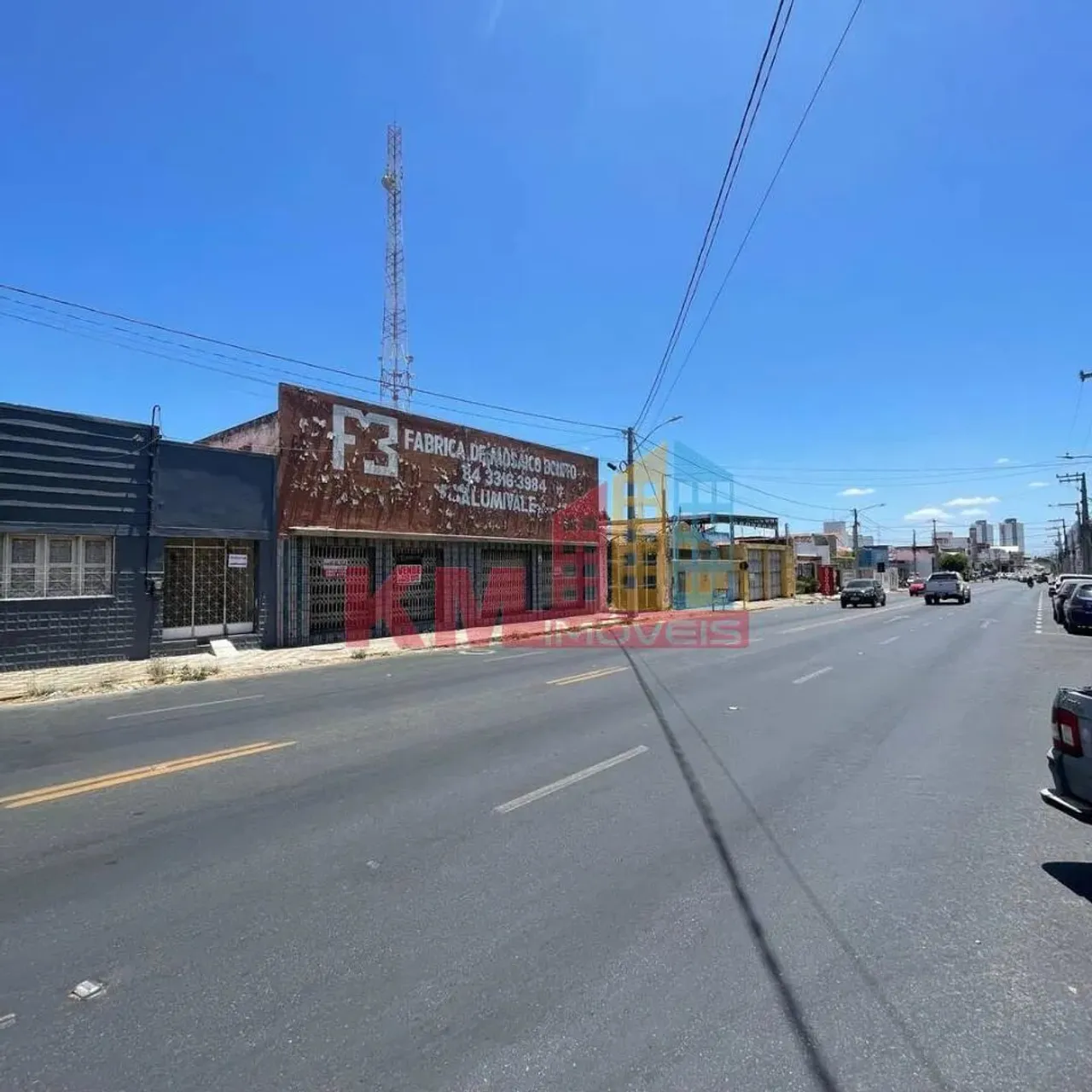LOCAÇÃO - Prédio Comercial na Av Jerônimo Dix-Neuf Rosado em Mossoró - RN