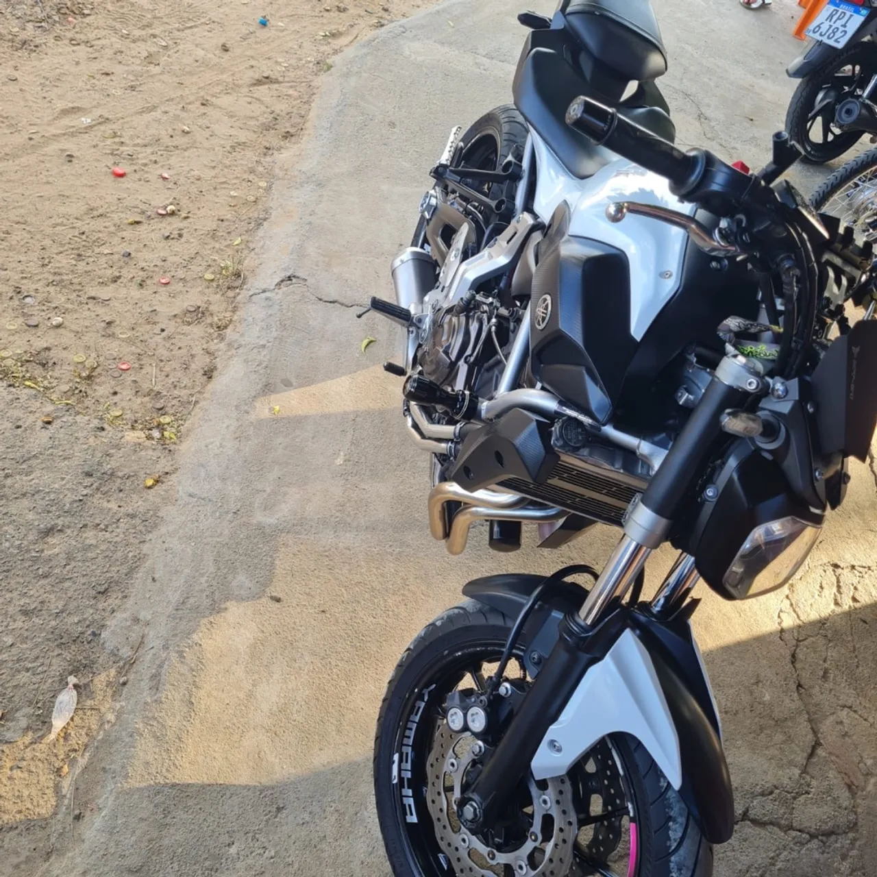 Poignées Et Embouts De Guidon Pour Yamaha MT-07 (2014-2024) - Aluminium CNC, Couleurs Au Choix